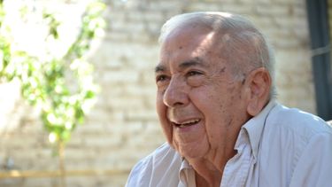 “El Patrón” del Cuyo, el último guardián del linotipo, cuando imprimir un diario era una tarea artesanal