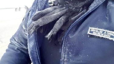 Policía sanjuanino salvó a una familia de morir congelada en la ruta