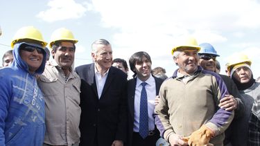 Ya levantaron las primeras casas del plan PROCREAR: Bossio y Gioja visitaron las obras