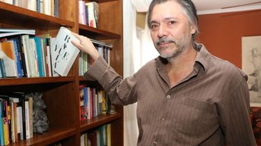 El secretario de la Corte escritor presenta su libro musical