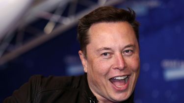 Elon Musk tiene un mal presentimiento, y echaría a 10.000 personas