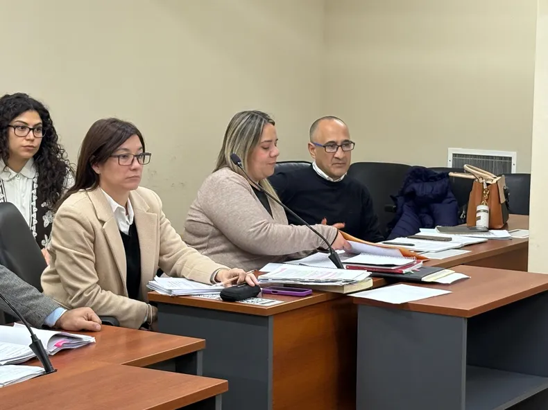 Los abogados defensores Sandra Leveque, Alejandra Iragorre y Claudio Vera.