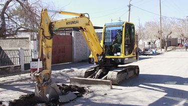 Cloacas: Para los intendentes viene lento el bacheo