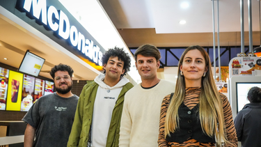 El equipo de jóvenes creadores de la primera app de descuentos sanjuanina.