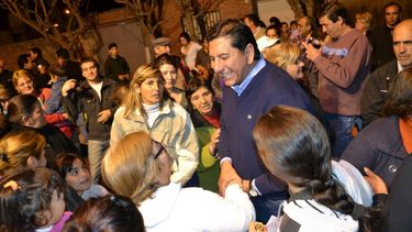 Más iluminación: 80 farolas nuevas en Villa Huarpe