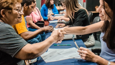 En Caucete, 58 familias firmaron la escritura de su vivienda.
