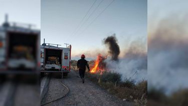 se incendio un pastizal ubicado en una transitada ruta de 9 de julio