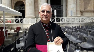 Monseñor Jorge Lozano recibió el Palio de manos del Papa Francisco