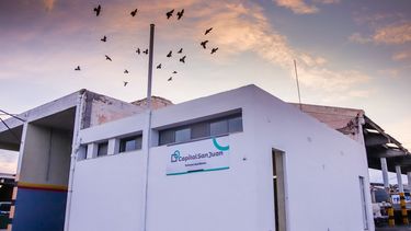 Chau letrinas: llegaron los baños para trabajadores de Capital