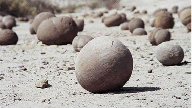 Ischigualasto: ¿Cómo se formó la Cancha de Bochas que atrapa a los turistas?