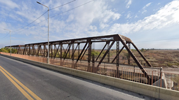 El viejo puente sobre Ruta Nacional 20 sigue sorprendiendo por su belleza.