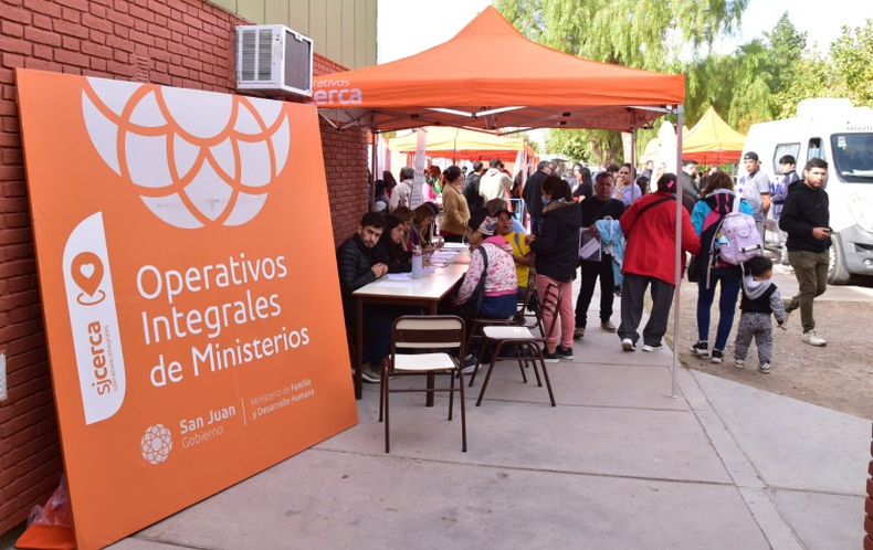 Mientras el Ministerio de Familia y Desarrollo Humano avanza con la preparación de los bolsones navideño y también está cerrando el calendario anual del programa 