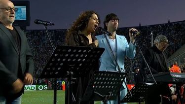 Himno polémico: cuestionan la contratación de artistas de afuera en San Juan