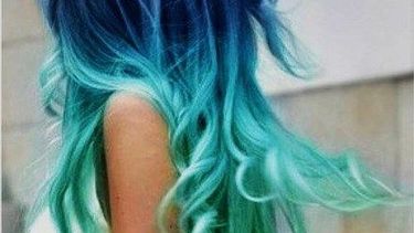 Tinturas flúo: el pelo brillando en la oscuridad