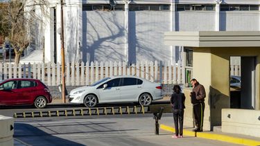 El detalle de los controles en los ingresos al Hospital Rawson luego de la amenaza de bomba.
