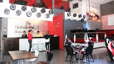 Autos & Copas: el paraíso del fierrero