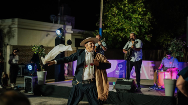 Pocito ofrece actividades con música, danza y shows para disfrutar el verano en familia y con amigos.