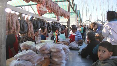 Masiva concurrencia en el primer día de la Fiesta del Carneo Español