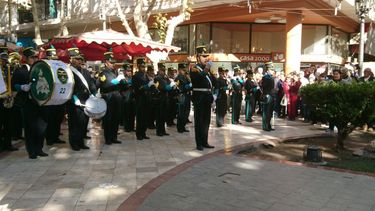 En el Día del Himno, la Banda del DIM 22 sorprendió a todos en la peatonal