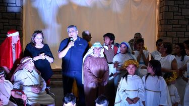 Los abuelos del Hogar de Ancianos realizaron un emotivo Belén Viviente