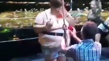 Video: tierna propuesta de casamiento en las alturas en la FNS