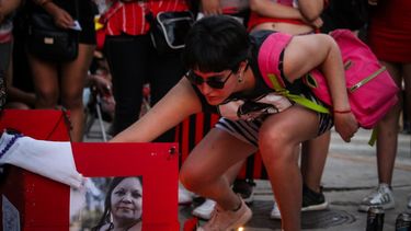 Un altar a Mónica Lencina, en el 25N en San Juan