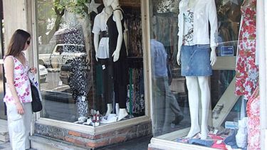 La ropa de verano llega con una suba promedio del 20%