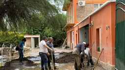 Desde Cáritas organizaron una colecta para ayudar a los vecinos de Zonda que perdieron todo por la crecida.