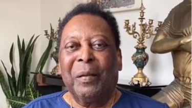 Pelé lleva más de un año luchando contra un cáncer.