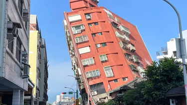Impactante imagen del edificio que cedió ante el terremoto de 7.2 en Taiwán.