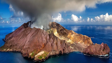 Por la erupción de un volcán, el Pacífico tiene nueva isla