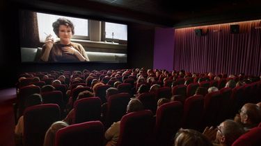 Arranca el 1° Festival de Cine Rawson con proyecciones, bandas en vivo y charlas