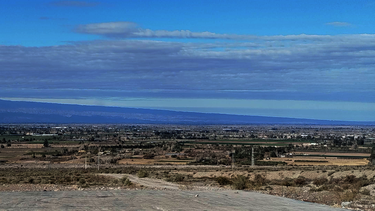 Desde el Cerro Carmelo se puede contemplar una imponente vista de Pocito y otros rincones del Valle de Tulum.