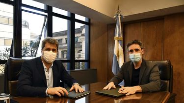 Uñac firmó un importante convenio con el CFI para fomentar el turismo y el deporte post pandemia