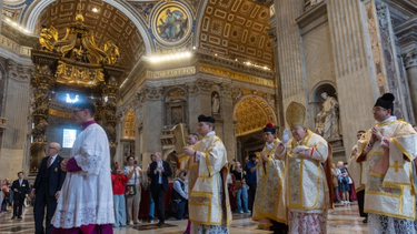 El Vaticano celebró la Misa tradicional en latín en la Basílica de San Pedro tras la prohibición de Francisco
