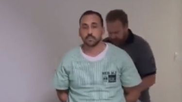 Conmoción en Brasil. Momento en el que es detenido el médico tras haber cometido el aberrante hecho