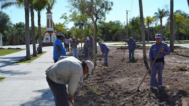 Ponen a nivel el suelo de la plaza Libertad