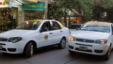 ¿El tarifador de taxi es más veloz que el vehículo?: tranquilo, salen a controlarlos