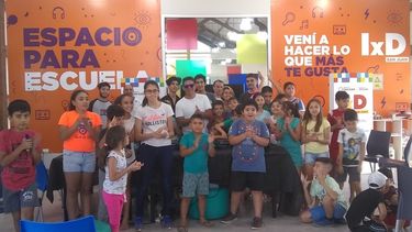 La Colonia IxD se transformó en una fiesta techno al ritmo de DJ Montero