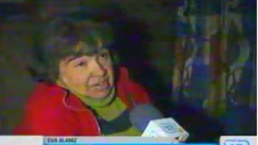 Dos abuelos viven a la intemperie en Chimbas