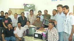 AOMA festeja el día del trabajador minero con sorteos y becas