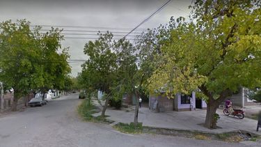 Máxima preocupación de vecinos del Bº Huazihul por un cable cortado que desprende chispazos