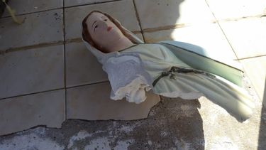 Vandalismo: rompieron la imagen de una virgen en Sarmiento