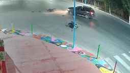 El casco le salvó la vida: motociclista chocó en Albardón y pudo ser una desgracia El casco le salvó la vida: motociclista chocó en Albardón y pudo ser una desgracia