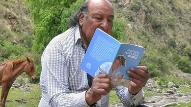 Antología Poética, el libro del puestero vallista que nació en el corazón de Sierras de Elizondo