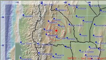 En una calurosa tarde de Zonda un fuerte sismo alarmó a los sanjuaninos
