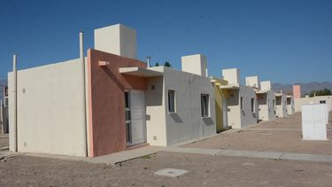 Regalito de fin de año: 44 familias son propietarias de su casa propia