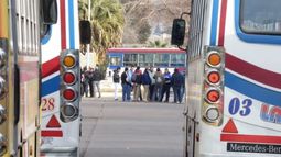 Uno por uno: ¿qué servicios no funcionan este miércoles por el paro?