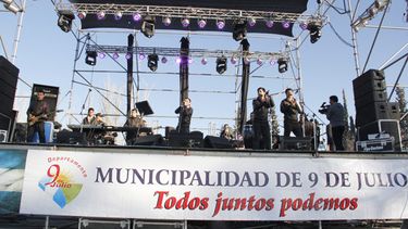 Arman una comisión para la fiesta centenaria