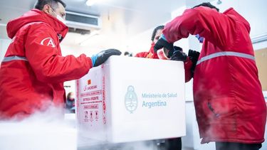 Llegan nuevas dosis de Sputnik V y Sinopharm a San Juan: cuántas son y quiénes las recibirán